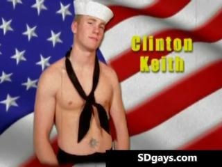 Seksual muscular hunk clinton gets